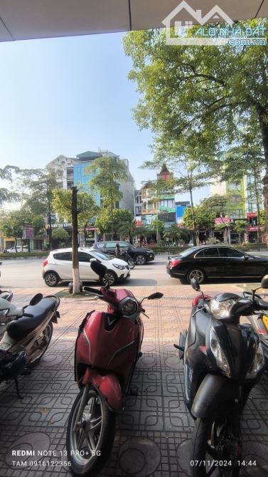 BÁN NHÀ MẶT PHỐ NGÔ GIA TỰ 2 MẶT TIỀN KINH DOANH SẤM UẤT  DT 120M VỈA HÈ 8M CHỈ 26 TỶ