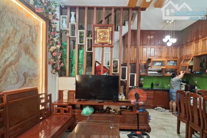 NHÀ ĐẸP TRẦN BÌNH - OTO ĐỖ CỔNG - VỊ TRÍ VÀNG - 38M - GIÁ BÁN 11.75 TỶ