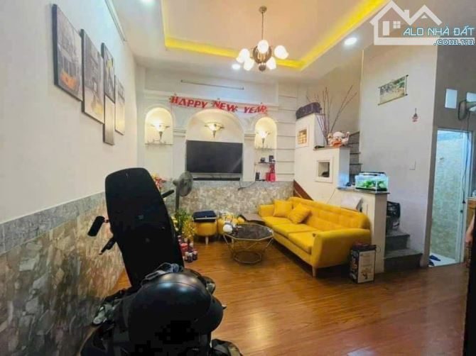 Nhà 1 Trệt 3 Lầu – Hoàng Hoa Thám, 74m², Chỉ 2 TỶ 700 – Giá Sốc Như Thuê!