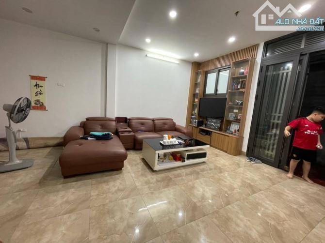 Bán nhà Triều Khúc, Thanh Trì 40m2 x4 tầng, nhà đẹp thoáng trước sau, gần phố 7.2 tỷ