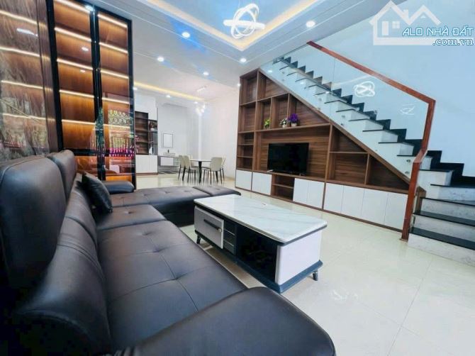 Nhà đẹp xây mới đường A3 Phạm Ngũ Lão