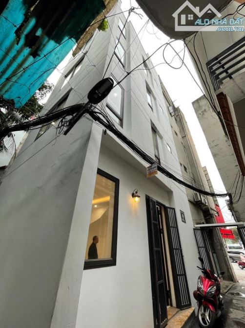 Bán nhà Đường Láng - Đống Đa DT: 65m, 5 tầng, mt6.5m, giá 12 tỷ