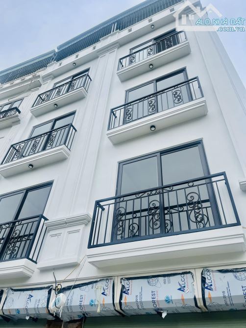 Chỉ 5 tỷ có ngay nhà 30m2 5 tầng mới tinh tại Trương Định