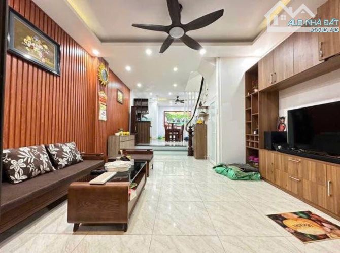 Nhà Đẹp Ngay Đ.Chu Văn An Bình Thạnh 52m2 SHR–1T1L2PN Sân Thượng Thoáng Mát, Giá Chỉ 3.3Tỷ