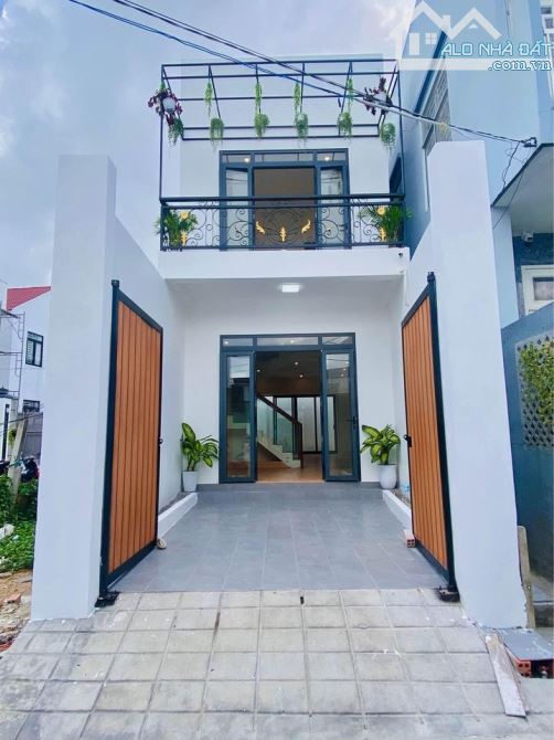 Nhà 1 trệt 1 lầu, đẹp lung linh, 2PN, Củ Chi, SHR, Giá 1 tỷ 250.