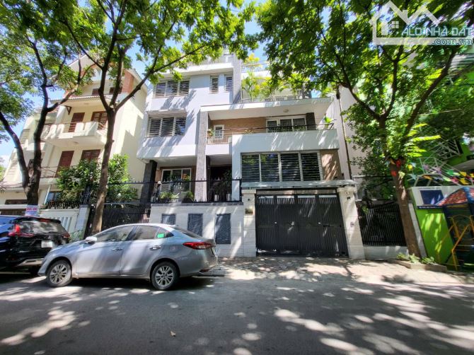CẦN BÁN BIỆT THỰ SÂN VƯỜN KĐTM ĐỊNH CÔNG, PHÂN LÔ THOÁNG SẠCH, 150M2 NHỈNH 50 TỶ
