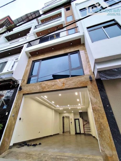 ❤️❤️ SIÊU RẺ - NGỌC THUỴ - 50m - GARA- THANG MÁY- Ô TÔ VÀO, ĐỖ CỬA, NGÕ THÔNG HƠN 9 TỶ   ✅