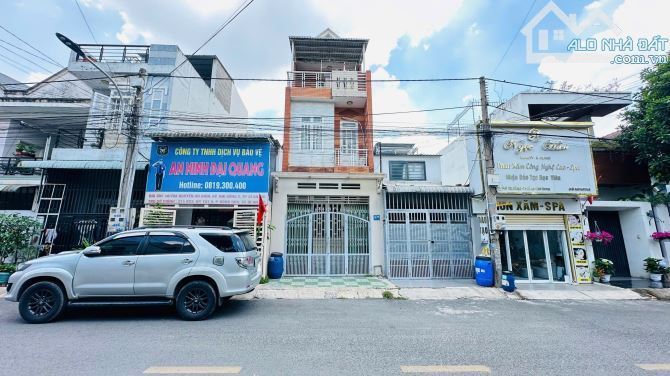 Nhà mặt tiền kinh doanh khu BigC GO, phường Dĩ An, TP Dĩ An