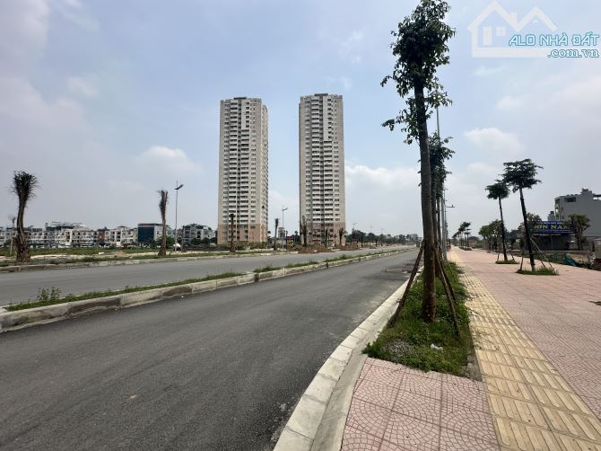 MUA BÁN ĐẤT VÀNH ĐAI 3.5 , DI TRẠCH , SÁT TRỊNH VĂN BÔ KÉO DÀI