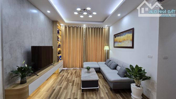 Bán chung cư Startower- Dương Đình NGhệ, 100m2, 2pn, nhà đẹp