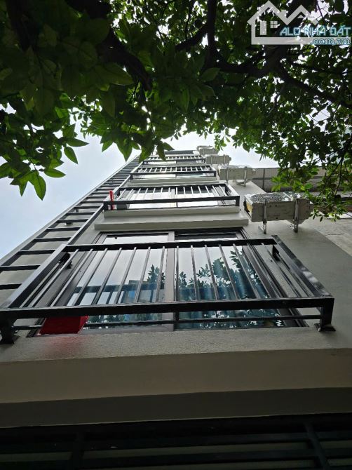 Bán nhà 7 tầng mới, phường Mễ Trì, 10 phòng Full đồ, DT 40m2, MT: 3.5m, Giá 10.2tỷ.