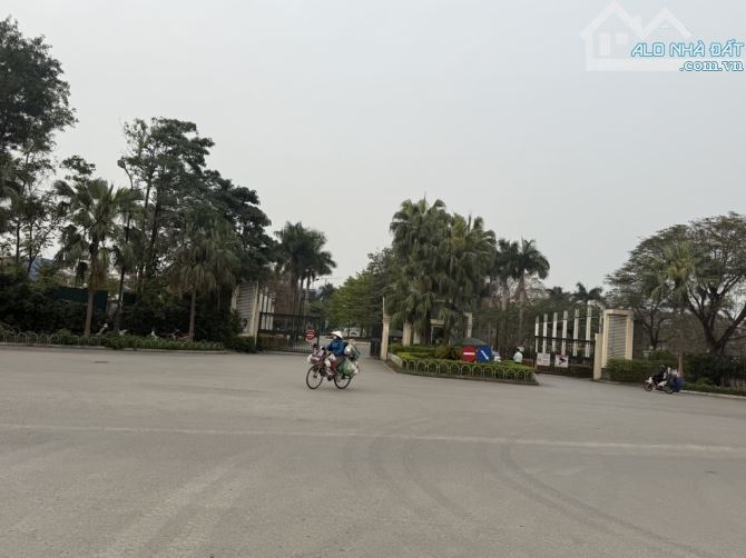 Bán nhà mặt phố, vỉa hè thuộc Tây Hồ, 89 m2 MT 3.6 m chỉ 19.5 tỷ