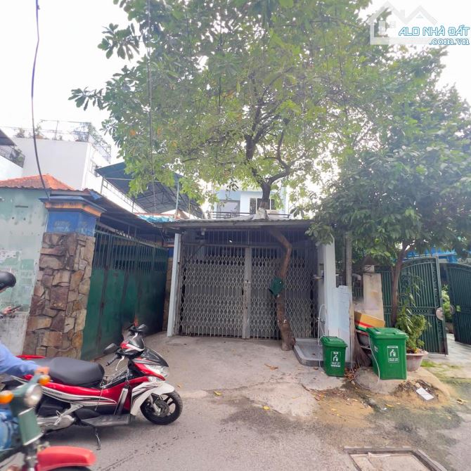 Bán nhà Bùi Quang Là,  quận Gò Vấp,  HXH, 105m²,  giá 10.5 tỷ