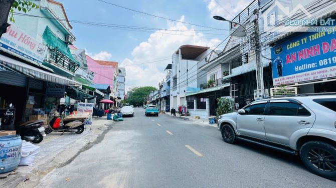 Nhà mặt tiền kinh doanh khu Big C Go, sổ riêng, 2342 Dĩ An Bình Dương