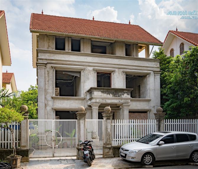 Bán nhà Mai Anh Tuấn - Đống Đa: 3 thoáng, ô tô chạy vòng quanh, ở ngay, kinh doanh ngay.