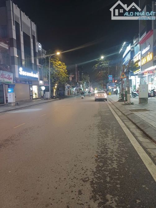 Bán nhà mặt đuonng trần nguyên hãn cực rẻ
