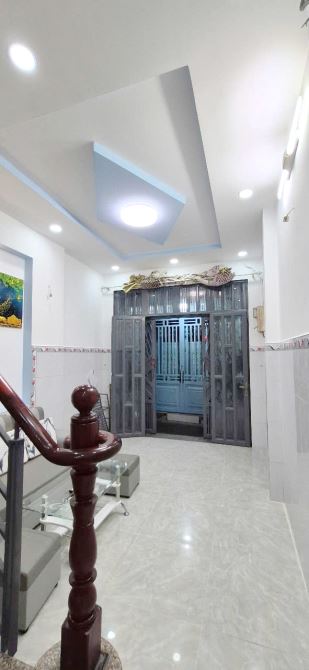 Nhà 4 tầng hẻm Dương Bá Trạc P1Q8. Giá 3,9 tỷ TL