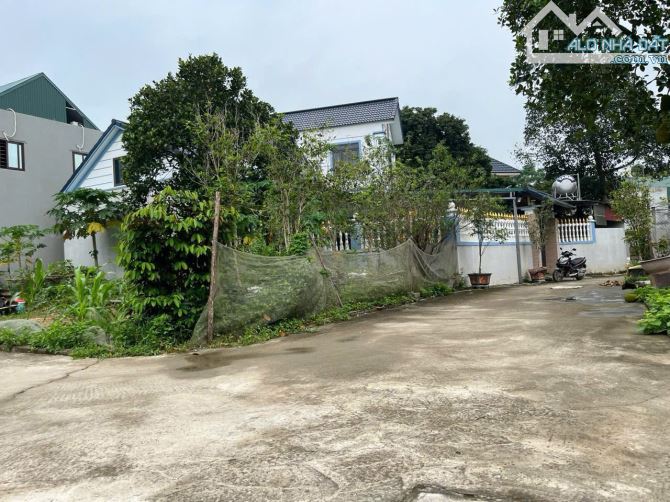Lô góc 60m cực đẹp đường thông oto tại hòa lạc