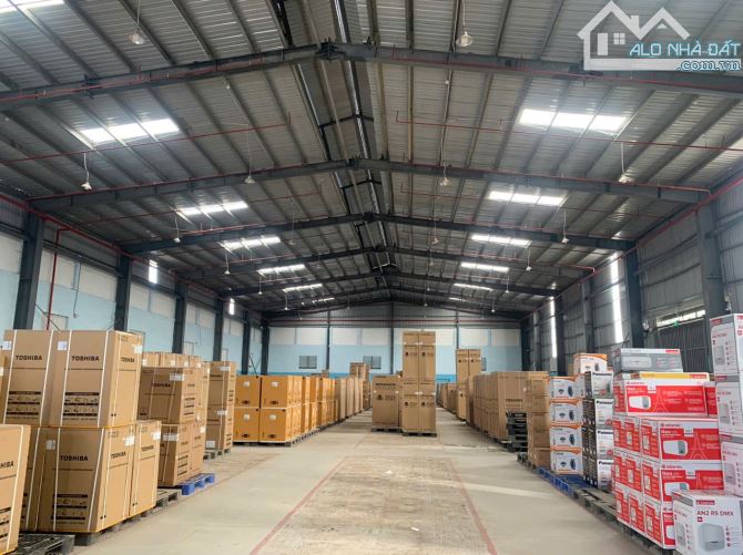 Cho thuê  2.000m2 Kho, Xưởng tại cụm  CN  Đan Phượng, Hà Nội.