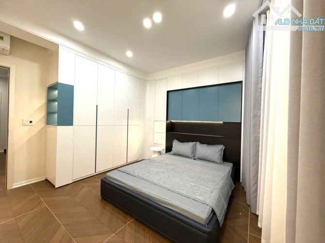Mrs Tâm Bán SIÊU PHẨM 4 tầng ngay chân Cầu Quay, Thượng Lý, Hồng Bàng, Hải Phòng. Ngõ nông