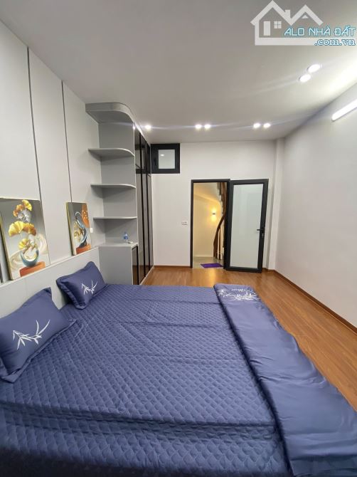Cần bán nhà giáp Ngoại Giao Đoàn, Xuân La Tây Hồ DT 30m2, 5 tầng, đủ nội thất. Giá 6,8 tỷ