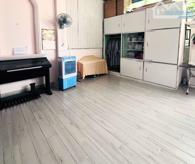 Bán Nhà Hẻm Ô Tô, Xa Lộ Hà Nội Công Nghệ Cao, 141m2(rộng 6m x dài 24m), Chỉ Nhỉnh 7 Tỷ(TL)