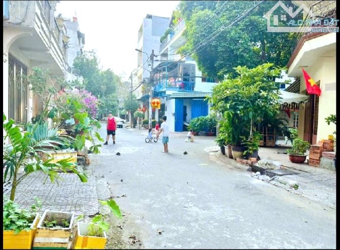BÁN GẤP NHÀ 3 TẦNG 60M2, KHU PHÂN LÔ VIP TRƯỜNG CHINH, TÂN PHÚ. 9 TỈ