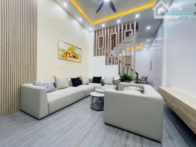 Bán Căn Nhà Đ.Đoàn Văn Bơ, Q.4, 45m2 SHR 1T2L4PN Chỉ 3,05 Tỷ Không Còn Căn Thứ 2 Gọi Ngay