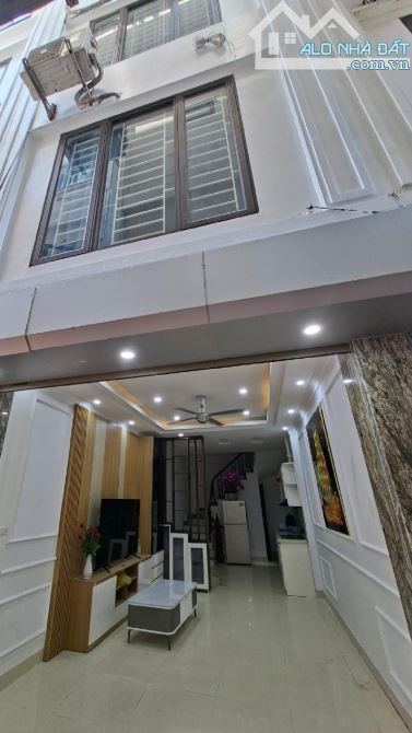 ĐÀM QUANG TRUNG  33M. 5 TẦNG . 3 NGỦ . GIÁ NHỈNH 6..TỶ CÓ THƯƠNG LƯỢNG