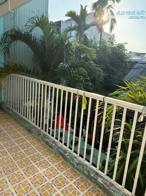 BÁN NHÀ 2 TẦNG CŨ - KIỆT Ô TÔ 5M THÔNG BIỂN - DŨNG Sĩ THANH KHÊ