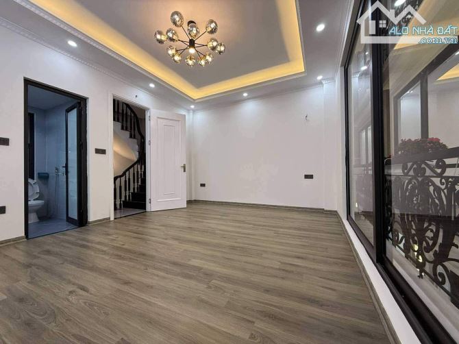 BÁN NHÀ SIÊU ĐẸP YÊN HÒA 35M 5T MT4M THIẾT KẾ HIỆN ĐẠI NGÕ RỘNG ĐẸP NHỈNH 7 TỶ
