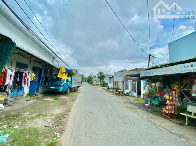 Ngộp Bán 172m2 Thổ Cư, xã Tân Phú Trung giá 650 Triệu có Sổ Hồng Riêng.
