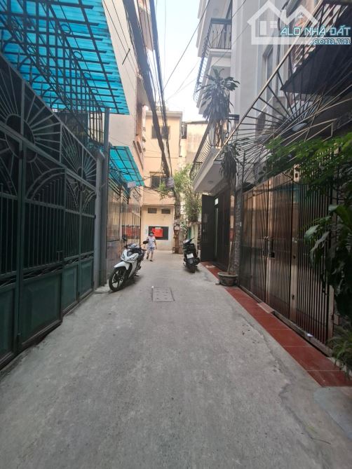 BÁN NHÀ QUAN THỔ 3 - TRUNG TÂM ĐỐNG ĐA - 2 THOÁNG TRƯỚC SAU - NHÀ DÂN XÂY - HƠN 12 TỶ