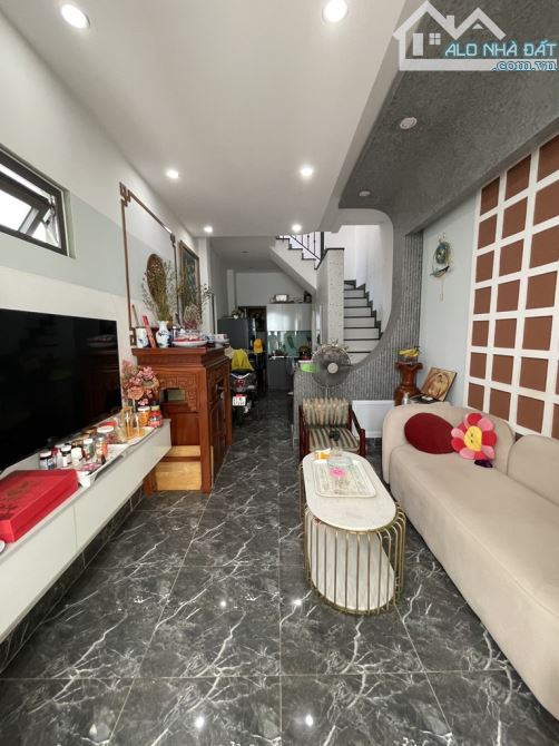 BÁN NHÀ HXH - GÓC 2MT - NGUYỄN SỸ SÁCH - 45M2 - 2 TẦNG - NHỈNH 5 TỶ