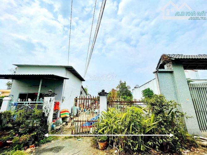 490TR LÔ ĐẤT ĐẸP MẶT TIỀN KINH DOANH NGAY THỊ TRẤN CỦ CHI,180m2 CÓ THỔ