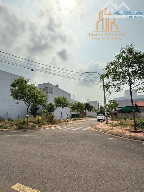 Vip💥 Bán lô góc khu đấu giá Hà Huy Tập 7,5x16,5m giá 8 tỷ 990 triệu