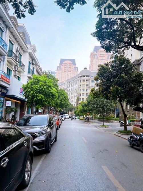Bán nhà mặt phố Đỗ Đình Thiện – 142m², 4 tầng, mặt tiền 6.6m – Giá 56 tỷ