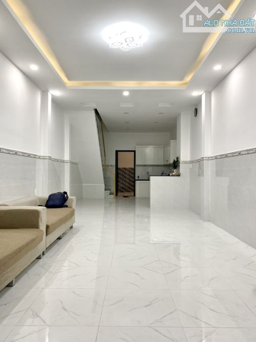 Bán nhà giá rẻ HXH vào nhà Huỳnh Tấn Phát, Nhà Bè chỉ 4 tỷ 980, DT 70m2 trệt lầu BTCT