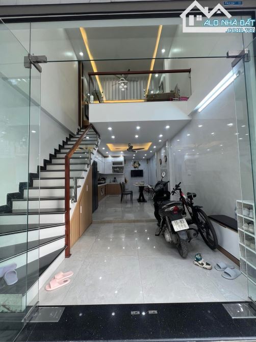 Chỉ 4,65 tỷ 40m2 nhà tại Khu TĐC Vinhomes, Sở Dầu, Hồng Bàng, Hải Phòng.