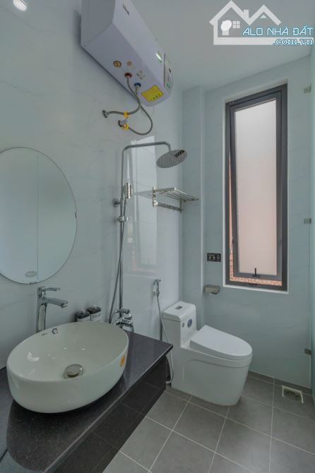 200M2 KHÁCH SẠN ĐẸP 12 PHÒNG KINH DOANH NGAY GẦN UỶ BAN NHÂN DÂN ĐƯỜNG XÔ VIẾT P7 ĐÀ LẠT