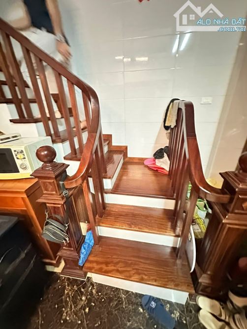 Bán nhà đường Láng, Đống Đa, phân lô, ô tô, kinh doanh 50M 5T MT5.2 18 tỷ