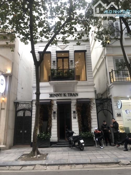 Cho thuê nhà mặt phố Hàng Nón, 85m2 x 5 tầng, mặt tiền 4.5m, nhà mới đẹp