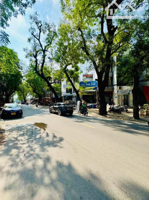 BÁN GẤP NHÀ RIÊNG PHỐ ĐỘI CẤN BA ĐÌNH 70M 5 TẦNG MT 4.3M HƠN 17 TỶ