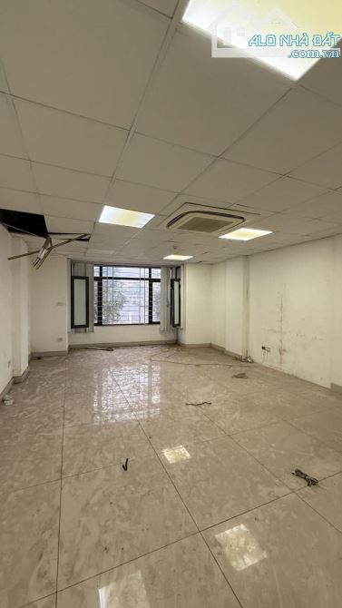 Bán toà  mặt phố Văn Cao, Ba Đình, 95m², 6 tầng, MT 5m, giá 69.4 tỷ, dòng tiền 150tr/tháng