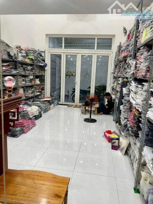 🏡 NHÀ ĐẸP – VỊ TRÍ VÀNG – GIÁ CHỈ HƠN 5 TỶ!