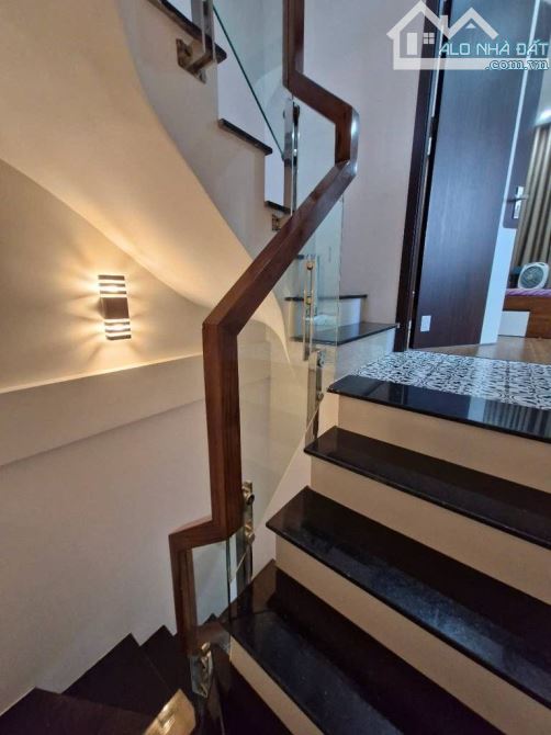 NHÀ MỚI XÂY FULL NỘI THẤT - Ô TÔ VÀO NHÀ