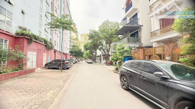 Cần bán Biệt thự Mễ Trì, Nam Từ Liêm, giá tốt, 2 căn liền nhau đều 108m, MT8.8m