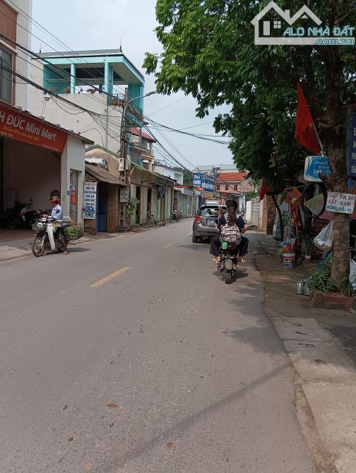 Bán Đất -Xã Hiền Ninh (Sóc-Sơn)-Trục Chính Kinh Doanh - 99 M2-3,5Tỷ