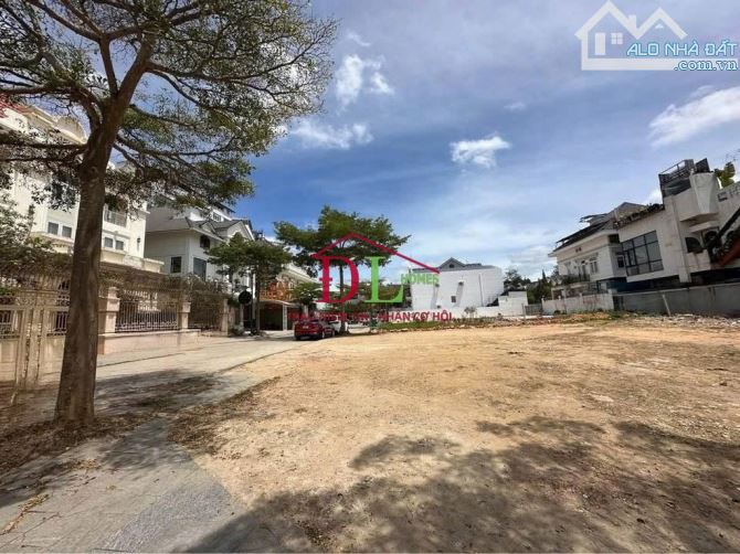 Bán nền biệt thự nghỉ dưỡng 2 mặt tiền KQH Golf Valley cộng hưởng tiện ích dự án HAUS ĐL