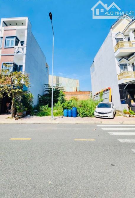 Ngộp MT đường nhựa Giải Phóng ngay cổng chính sân bay Long Thành, 2MT 143m2 giá 2tỷ